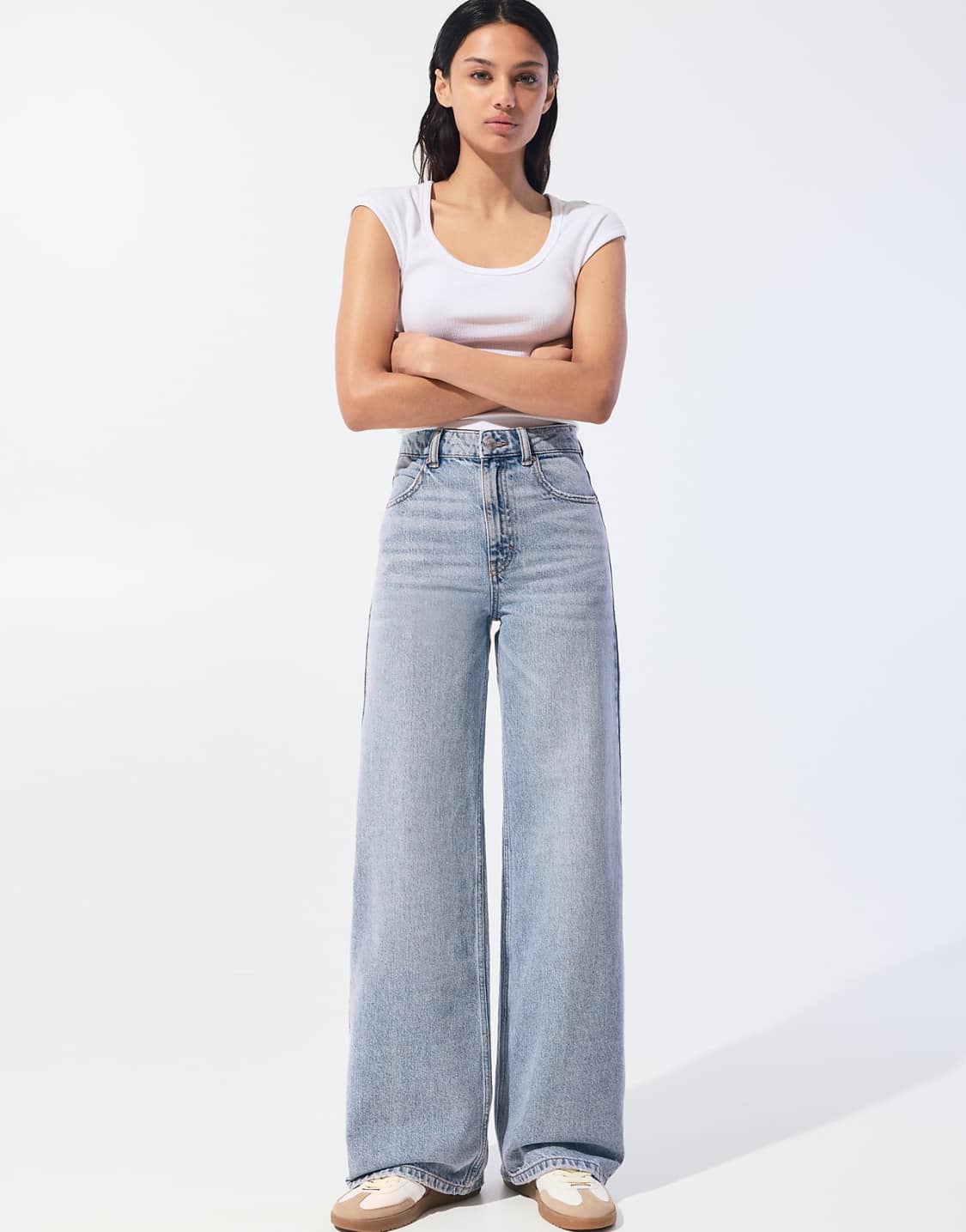Pull&Bear High-Waist Wide Leg Jeans – Pale Blue