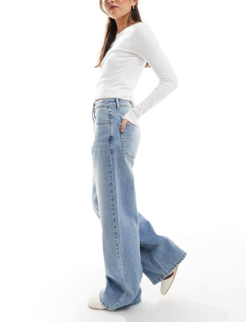 Pull&Bear High-Waist Wide Leg Jeans – Pale Blue
