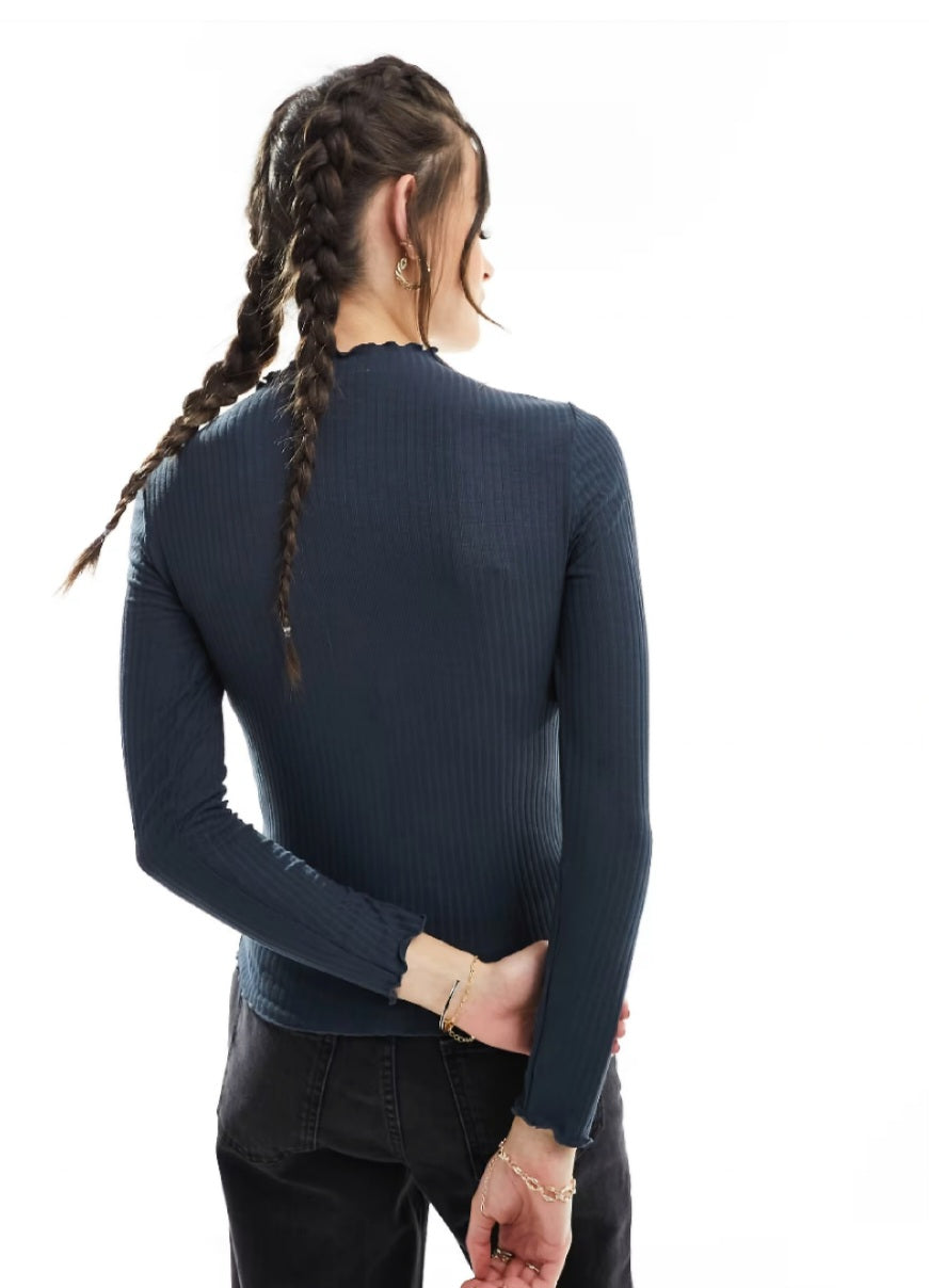 Ribbed High Neck Lettuce Edge Top – White